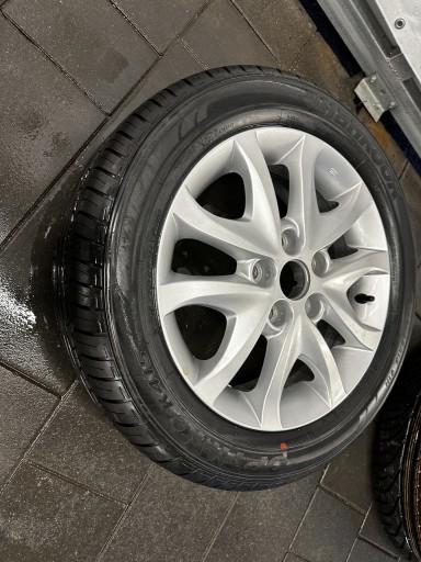 Zdjęcie oferty: Felga Aluminiowa nowa hyundai Kia i30 ceed 16