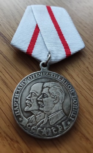 Zdjęcie oferty: Medal za walkę partyzancka,srebrny