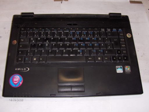 Zdjęcie oferty: kadłubek laptopa FS Amilo La1703