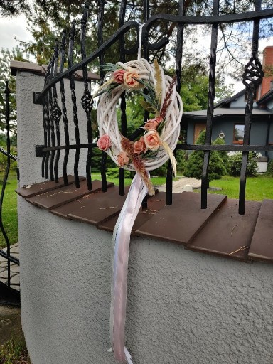 Zdjęcie oferty: Wianki wiklinowe z kwiatami Ślub 30cm 