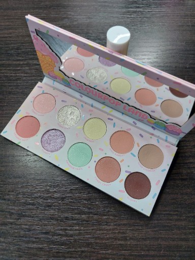 Zdjęcie oferty: Colourpop - Candy Castle. Paletka cieni do powiek