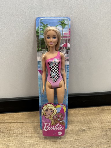 Zdjęcie oferty: Lalka Barbie Plażowa Różowa