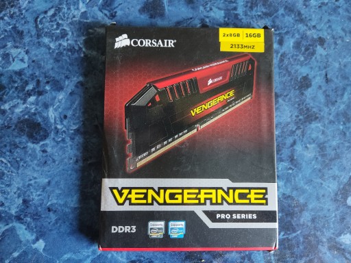 Zdjęcie oferty: Corsair Vengeance Pro 16 GB (2x8GB) DDR3 2133 CL9