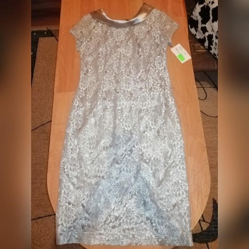 Zdjęcie oferty: Elegancka sukienka koronkowa w rozm. 40