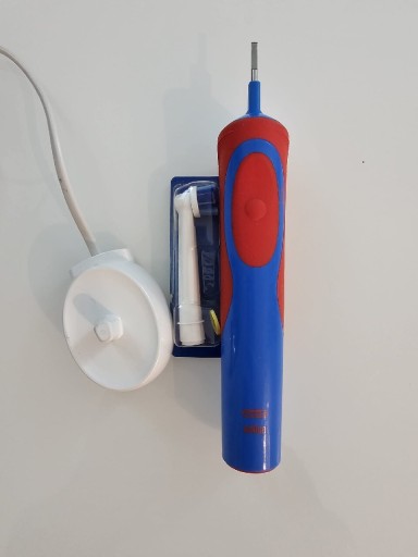 Zdjęcie oferty: Szczoteczka Oral- B Kids