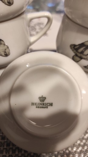 Zdjęcie oferty: 3 fliżanki z porcelany ze spodeczkami Heinrich.