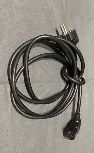Zdjęcie oferty: Kabel zasilający komputerowy trapez IEC 1,8m