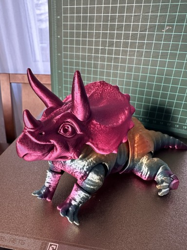 Zdjęcie oferty: Dinozaur Truceratops druk 3d figurka dla fano