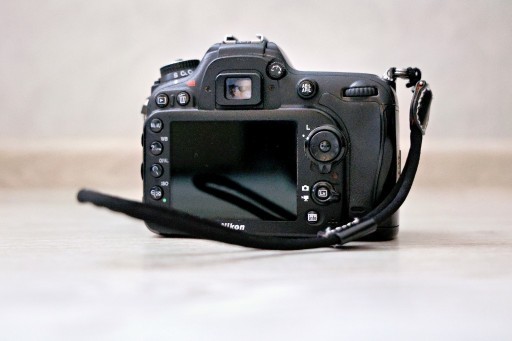 Zdjęcie oferty: aparat lustrzanka Nikon D7100, SPRAWNY