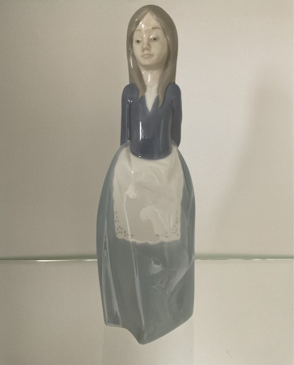 Zdjęcie oferty: NAO LLADRO , figurka porcelanowa 24 cm 