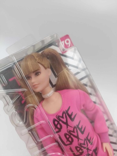 Zdjęcie oferty: BARBIE Fashionistas Lalka  !  FJF44 MATTEL