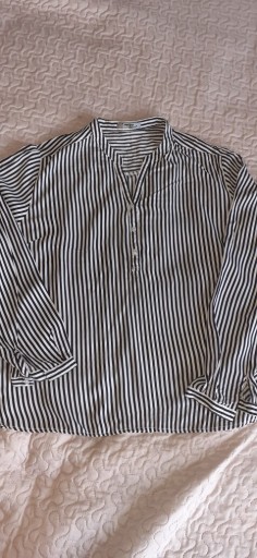 Zdjęcie oferty: Bluzka w biało czarne paski rozmiar z matki 3xl 