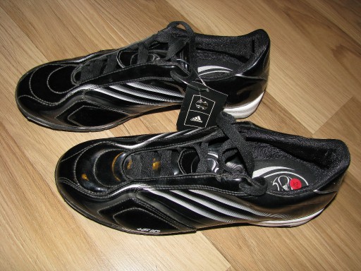 Zdjęcie oferty: Nowe Buty piłkarskie Adidas F10.6 TRX TF roz. 8.5