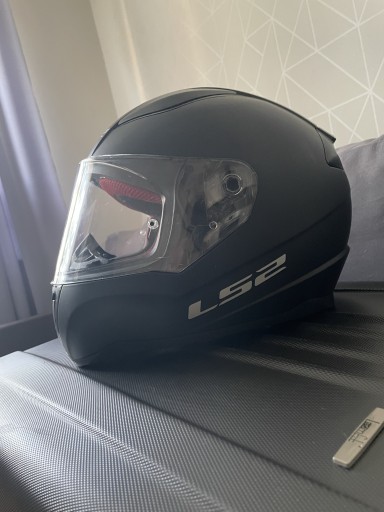 Zdjęcie oferty: Kask ls2 matowy czarny 