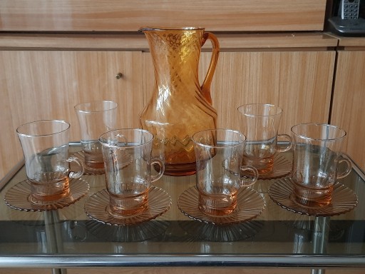 Zdjęcie oferty: Karafka szklana brązowa + 12 szklanek vintage PRL