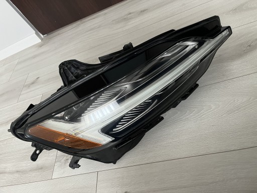 Zdjęcie oferty: Volvo S60 III V60 II Lampa prawa Mid Led USA