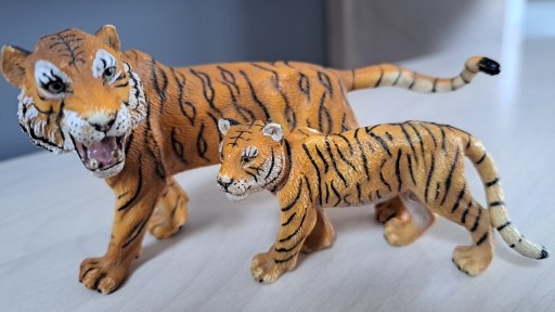 Zdjęcie oferty: Figurki Collecta tygrys i tygrysiątko