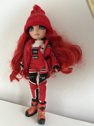 Zdjęcie oferty: Lalka Rainbow High Winter Ruby