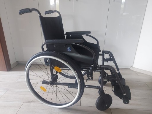 Zdjęcie oferty: wózek inwalidzki Vermeiren D200- na gwarancji