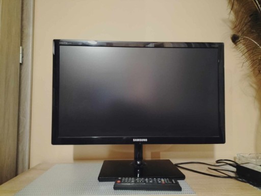 Zdjęcie oferty: Monitor z tunerem TV FHD Samsung 