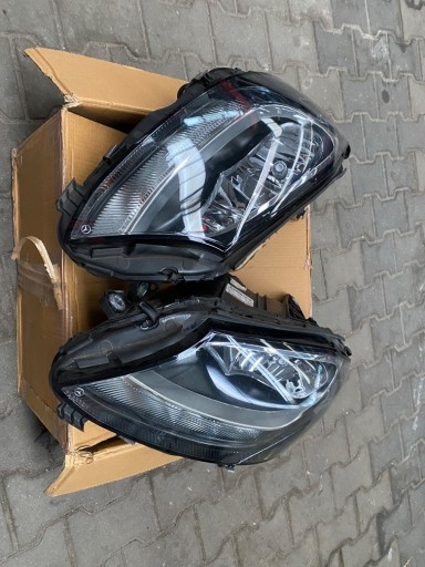 Zdjęcie oferty: Reflektory Mercedes C klasa W 205 zwykłe