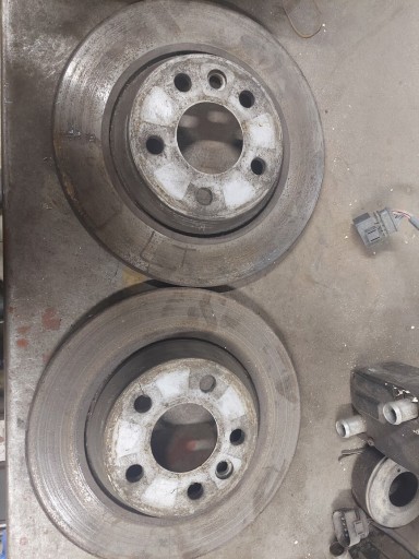 Zdjęcie oferty: Tarcze hamulcowe tył hella pagid 53975pro 5x112