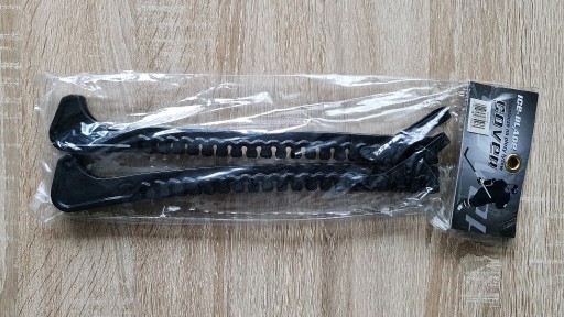 Zdjęcie oferty: Ochraniacze osłony na płozy łyżew regulowane czarne