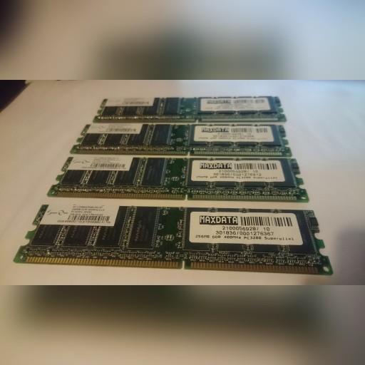 Zdjęcie oferty: pamięć RAM Super Elixir 256MB x4 DDR 400MHz PC3200