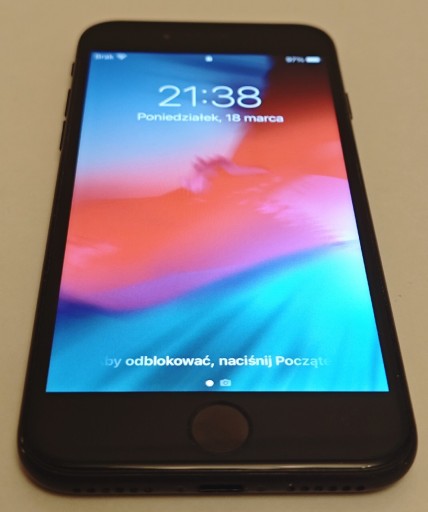 Zdjęcie oferty: iPhone 7 z etui i pudełkiem 32Gb czarny