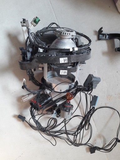 Zdjęcie oferty: lampa przód VW Tiguan lift. 2012r., 4H0 907 472 F