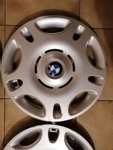 Zdjęcie oferty: Kołpaki oryginalne BMW 15" stan bardzo dobry 