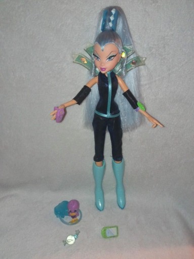 Zdjęcie oferty: Lalka seria Winx Club, Icy Doll, 2004 Mattel