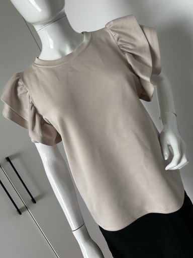 Zdjęcie oferty: Bluzka z falbankami uniwersalny bluzka z bufiastymi rękawami 