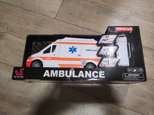 Zdjęcie oferty: Interaktywna karetka ambulans otwierane drzwi nosze