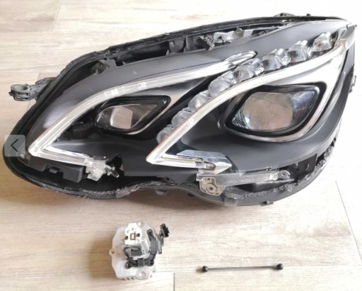 Zdjęcie oferty: części do lampy Mercedes W212 lift full LED ILS