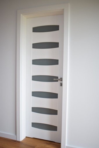Zdjęcie oferty: Drzwi drewniane wewnętrzne sosnowe dębowe jesion