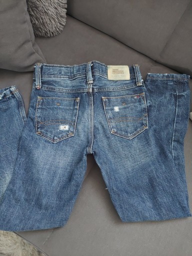 Zdjęcie oferty: Spodnie Tommy Hilfiger dla chłopca rozm.128