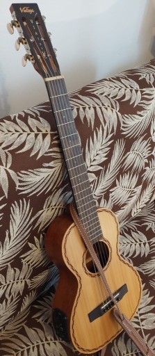 Zdjęcie oferty: Gitara Vintage VTR800VC