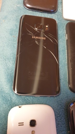 Zdjęcie oferty: Telefony Samsung 