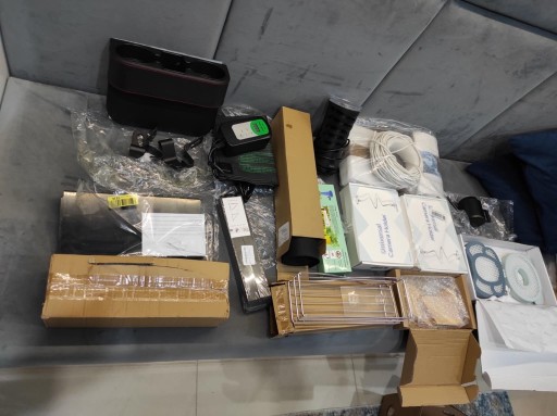 Zdjęcie oferty: BOX MIX ponad 15 przedmiotów do dalszej odsprzedaży.