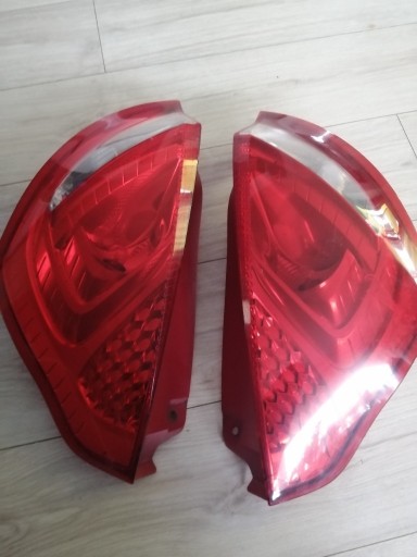 Zdjęcie oferty: Lampy tylne ford fiesta 