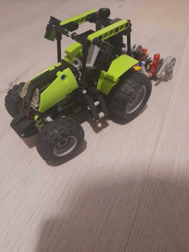 Zdjęcie oferty: LEGO Technic 9393 Traktor