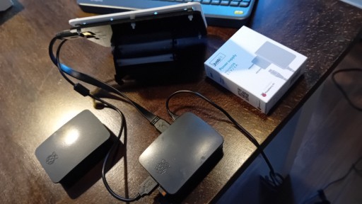 Zdjęcie oferty: raspberry pi 3  Model B ver. 2 + zasilacz