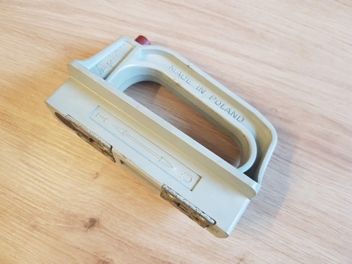 Zdjęcie oferty: Uchwyt bezpiecznikowy WT-U do bezpieczników nożowych BM 660V APENA polski