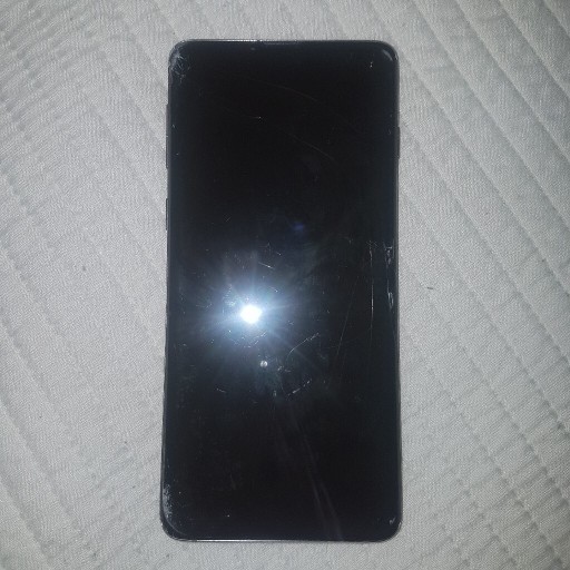 Zdjęcie oferty: Samsung Galaxy S10 czarny oryginalne folie uszkodz