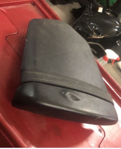 Zdjęcie oferty: Yamaha r1 rn12 rn19 fotel siedzenie kanapa