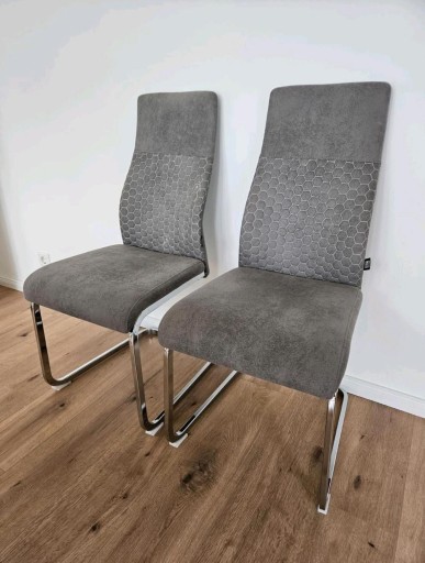 Zdjęcie oferty: 2 krzesła na sprzedaż