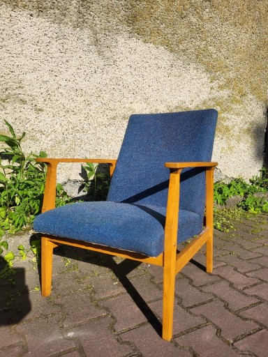 Zdjęcie oferty: Fotel tapicerowany typu "Lisek" typ B.
