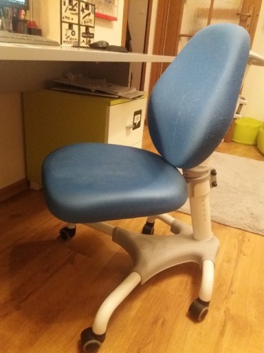 Zdjęcie oferty: Krzesło do biurka dla dziecka