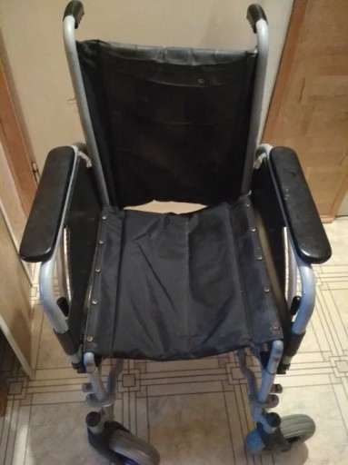 Zdjęcie oferty: Używany wózek inwalidzki